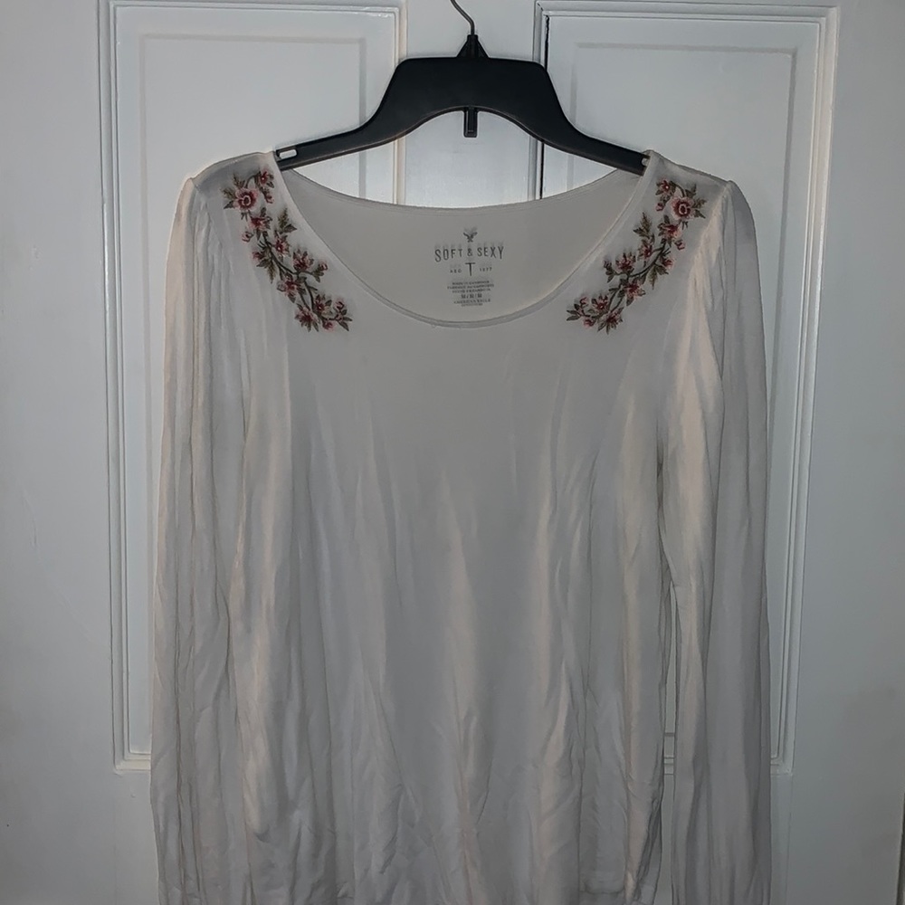 American Eagle long sleeve! Super soft and light!